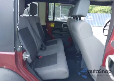 2008 Jeep Wrangler Unlimited X из США, поврежденный, VIN 1J4GA39128L568988